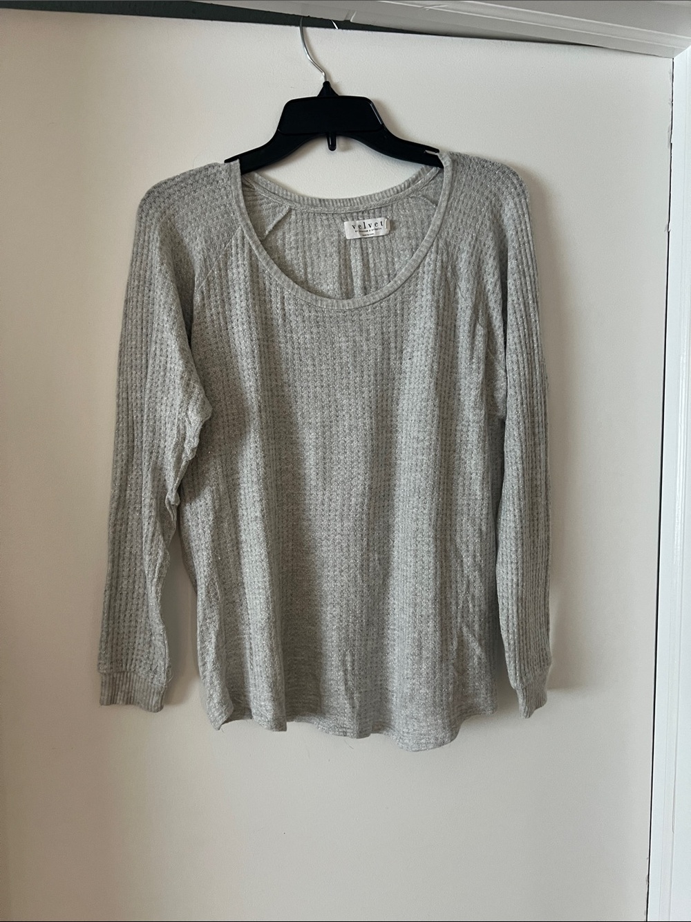 Velvet by Graham & Spencer Light Gray Waffle Shimmer Thread Long Sleeve Tee